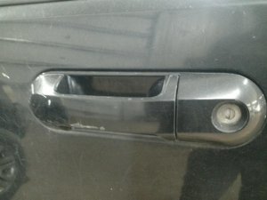 2003-2005 Lincoln Aviator Black Front Exterior Door Handle - Left (Driver) (Used OEM)