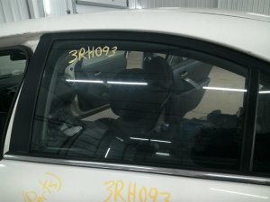 2005-2010 Pontiac G6 Rear Door Window Glass - Left (Driver) (Used OEM)