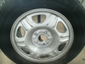 2005-2006 Honda CR-V Silver 16x6.5 6-Spoke Steel Wheel (Used OEM)