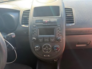 2012-2013 Kia Soul Tan Manual Temperature Control Module with Heated Seats and Wiper De-icer (Used OEM)