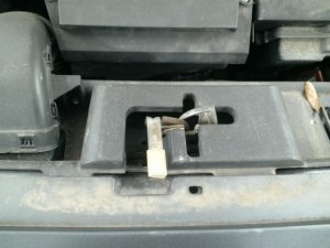 2004-2012 Volvo S40 Hood Latch (Used OEM)