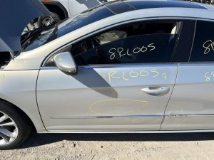2009-2017 Volkswagen CC Silver Exterior Door Handle - Left (Driver) (Used OEM)
