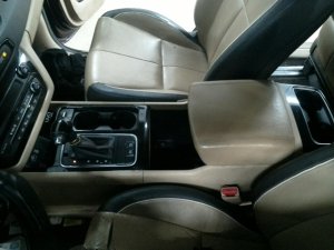2015-2018 Kia Sedona Gray Floor Console Panel (Used OEM)