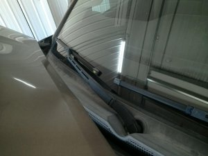 2014-2018 GMC Sierra 1500 Front Windshield Wiper Arm - Left (Driver) (Used OEM)