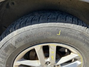 2020 Hyundai Santa Fe 235/65R17 Goodyear Assurance Tire (Used OEM)