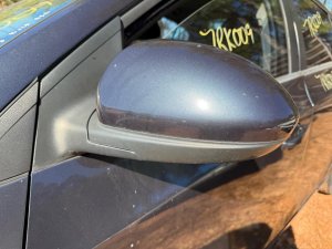 2011-2016 Chevrolet Cruze Black Power Door/Side View Mirror - Left (Driver) (Used OEM)