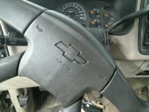 2003-2006 GMC Savana 2500 Gray Steering Wheel Air Bag (Used OEM)