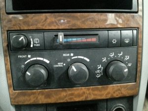 2005-2009 Dodge Durango Manual Temperature Control with Heated Seats and Rear Wiper (Used OEM)