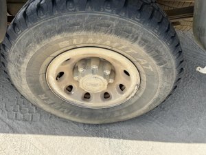 2001-2005 Ford Excursion Chrome 16-Inch 9-Hole Chrome Cladded Steel Wheel (Used OEM)