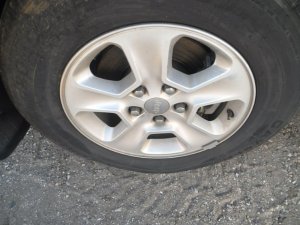 2014-2017 Jeep Grand Cherokee 17x8 Silver Painted Alloy Wheel (Used OEM)