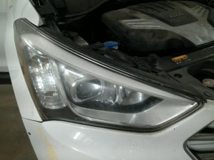 2013-2016 Hyundai Santa Fe Headlight Assembly - Right (Passenger) (Used OEM)