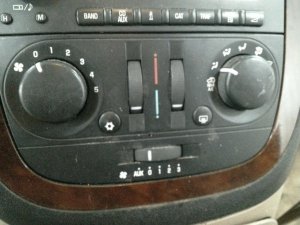 2005-2007 Buick Terraza and Auxiliary Temperature Control Module - Front (Used OEM)