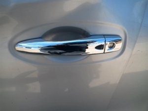 2014-2020 Nissan Rogue Silver Exterior Door Handle Assembly - Front, Left (Driver) (Used OEM)