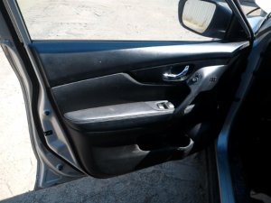 2014-2020 Nissan Rogue Black Door Interior Trim Panel - Front (Used OEM)