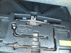 2012-2017 Toyota Camry Scissor Jack (Used OEM)
