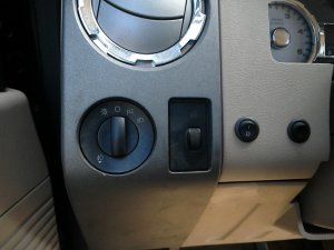 2008-2010 Ford F-550 Super Duty Multi-Function Switch Panel (Used OEM)