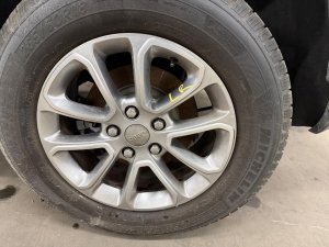 2014-2022 Jeep Grand Cherokee Hyper Painted Alloy Wheel (Used OEM)