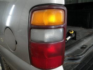2000-2003 Chevrolet Suburban 2500 Taillight Assembly - Left (Driver) (New OEM)