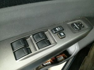 2004-2009 Toyota Prius Master Door Lock and Window Switch - Left (Driver) (Used OEM)