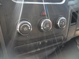 2019-2024 Ram 1500 Classic Single-Zone Temperature Control with Rear Defrost (Used OEM)