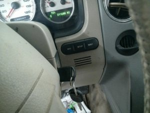 2006-2008 Lincoln Mark LT Tan Tilt Steering Column with Cruise and Radio Controls (Used OEM)