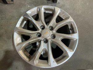 2018-2021 Chevrolet Equinox 17x7 10-Spoke Silver Painted Alloy Wheel (Used OEM)
