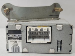 1999-2000 Toyota Sienna Cruise Control Module (Used OEM)