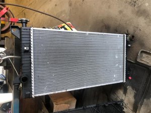 2009-2014 Lincoln Navigator Super Cooling Radiator (Used OEM)