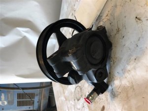 2007 Ford Crown Victoria Police Package Power Steering Pump Assembly (Used OEM)