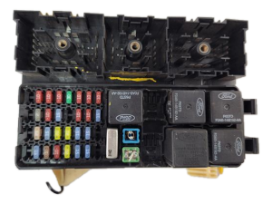 2004 Ford Taurus Engine Compartment Multifunction Smart Junction Box (Used OEM)