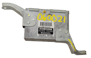 1996 Lexus ES300 Cruise Control Module (Used OEM)
