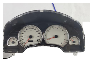 2004-2005 Saturn Vue Instrument Cluster (Used OEM)