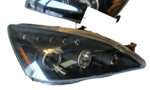 2015-2017 Toyota Camry Halogen Headlight Assembly (Used OEM)