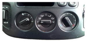 2001-2002 Ford Escape Temperature Control Module with Heated Seats and Rear Wiper (Used OEM)