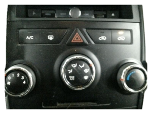 2012-2013 Kia Sorento Manual Temperature Control with Heated Seats and Rear Wiper (Used OEM)