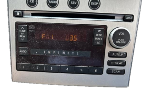 2005-2006 INFINITI G35 AM-FM 6-Disc CD Changer MP3 Radio Receiver (Used OEM)