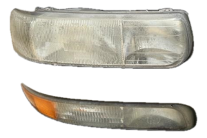1999-2002 Chevrolet Silverado 2500 Headlight Assembly - Right (Passenger) (Used OEM)