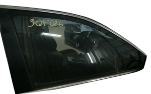 2012-2014 Toyota Camry Door Glass - Front, Right (Passenger) (Used OEM)