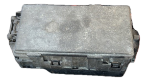 2003-2005 Ford Crown Victoria Engine Fuse Box Police Package (Used OEM)