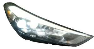 2016-2018 Hyundai Tucson Headlight Assembly - Right (Passenger) (Used OEM)