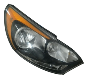 2012-2017 Kia Rio Headlight Assembly - Right (Passenger) (Used OEM)
