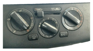 2007-2009 Nissan Tiida Manual Temperature Control with Heated Seats and Rear Wiper (Used OEM)
