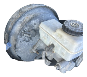 2005-2010 Nissan Frontier Brake Master Cylinder (Used OEM)