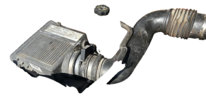2003-2007 GMC Sierra 1500 Engine Air Intake Resonator Tube and Cap (Used OEM)