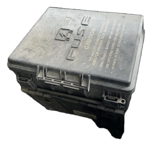 2007-2008 Chrysler Pacifica Engine Fuse Box (Used OEM)