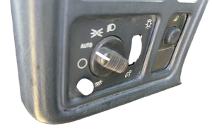 2003-2006 GMC Sierra 3500 Headlight Switch (Used OEM)