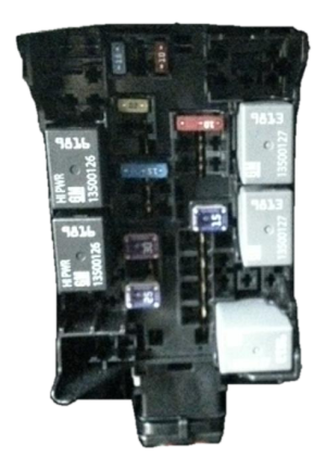 2024-2025 GMC Sierra 2500 HD Cabin Fuse Box (Used OEM)