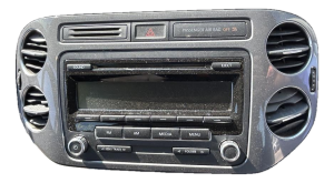 2009-2017 Volkswagen Tiguan AM FM CD MP3 Radio (Used OEM)