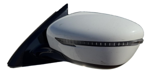 2018-2020 Nissan Pathfinder White Power Door/Side View Mirror with Signal Lamp - Left (Driver) (Used OEM)