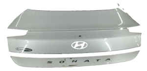 2021-2023 Hyundai Sonata White Rear Body Panel Finish Panel Without Spoiler (Used OEM)